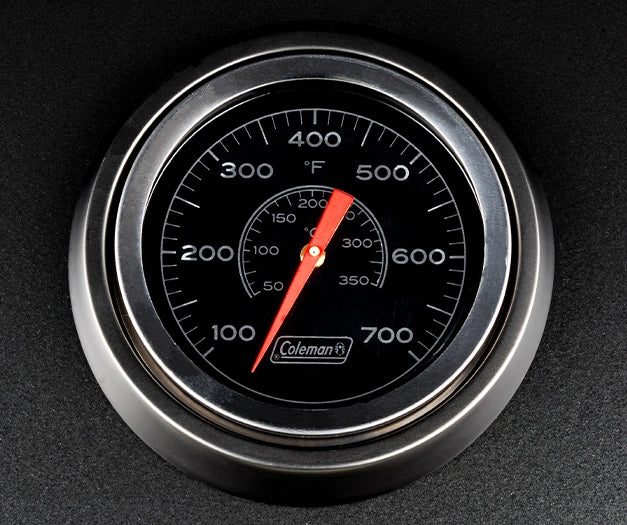 Built-in temperature gauge on Coleman Pro Series BBQ lid